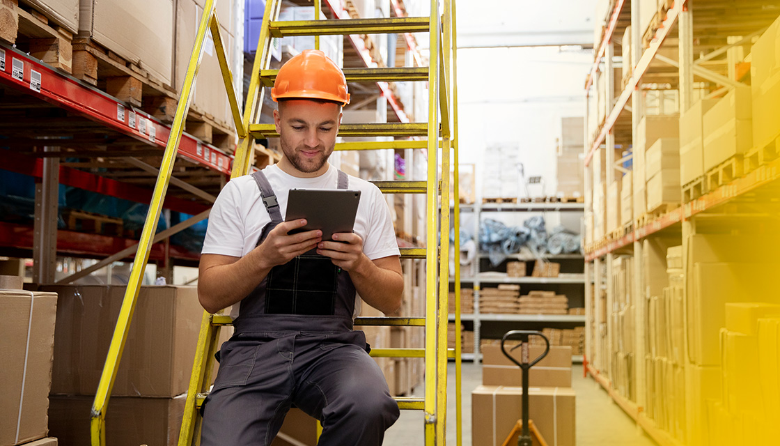 O que é armazenagem na logística: como se complementam?