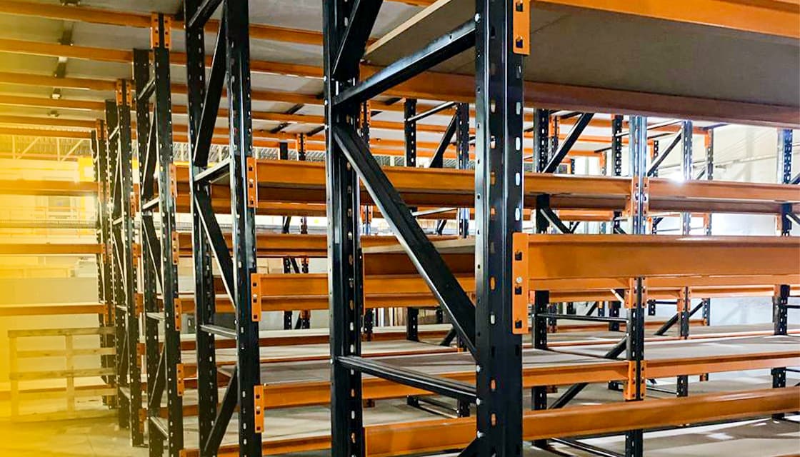 Descubra a solução ideal para o seu armazém Descubra a solução ideal para o seu armazém